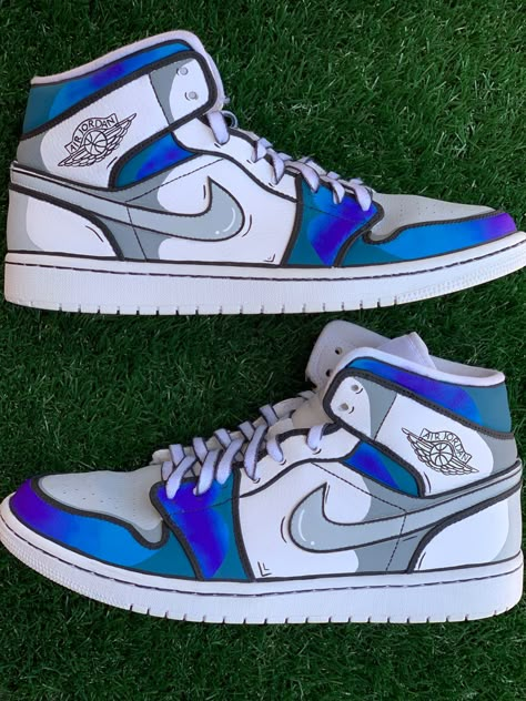 Custom painted shoes. IG: solemates.customs Air Jordan Custom Paint, Custom Shoes Ideas, Custom Jordan Shoes, Customised Shoes, Jordan Custom, Nba Shoes, Sick Shoes, Cell Shading, Shoes Cartoon