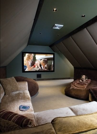 Gömda Rum, Attic Ideas, Attic Space, Attic Room, Attic Renovation, Attic Spaces, Home Theater Rooms, Attic Rooms, Cinema Room