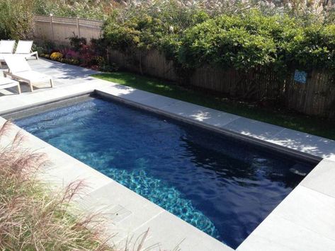 r_tm_06 Plunge Pool Backyard Ideas, Plunge Pool Design, Patio Chico, Small Inground Pool, Pool Plaster, Dipping Pool, Pools For Small Yards, Simple Pool, Pool Design Ideas