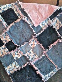 ZeedleBeez: Good Grief! Complicated simple rag quilt Ragged Quilts, Denim Rag Quilt, Denim Quilt Patterns, Denim Blanket, Jean Quilts, Rag Quilting, Blue Jean Quilts, Denim Quilts, Rag Quilt Patterns