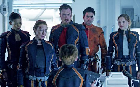 Mina Sundwall, Lost In Space Cast, Judy Robinson, Penny Robinson, Danger Will Robinson, Will Robinson, Toby Stephens, Space Tv, Black Sails