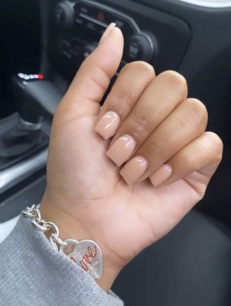 Short Nail Designs Short, Short Square Acrylic Nails Winter, Nude Square Acrylic Nails, Nail Inspiration Short, Short Nail Designs Summer, Short Nails White, Short Nail Set, Summer Short Nails, Short Nails Manicure