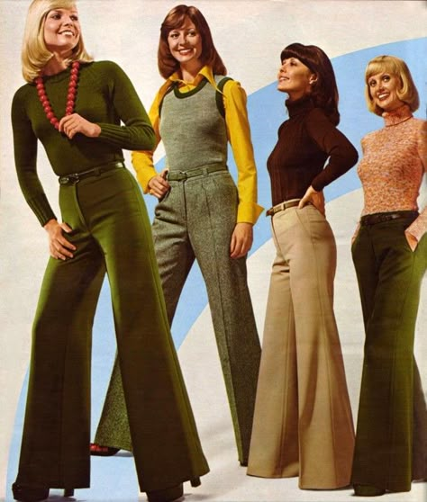 Bell Bottoms were the one of the popular styles for women in the 60s. Description from pinterest.com. I searched for this on bing.com/images Mystery Cartoon, Retro Outfits For Women, 70s Fashion Hippie, 1970s Fashion Women, Los 70s, 70s Inspired Outfits, Fashion Eras, 1970s Clothing, 1970s Women