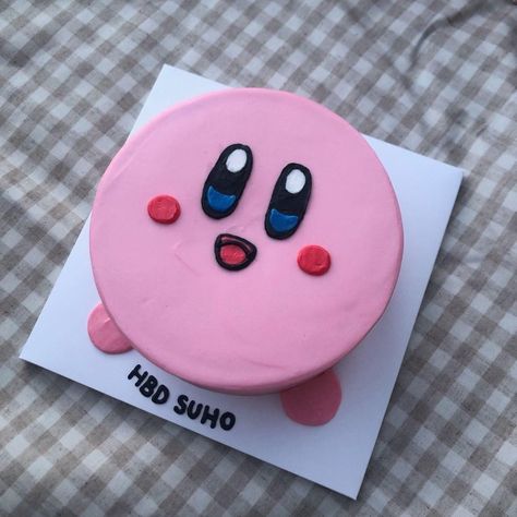 Kirby Cakes Ideas, Kirby Cake Ideas, Kirby Birthday Cake, Kirby Cake, Kirby Birthday, Anime Cake, Korean Cake, Mini Cakes Birthday, Cartoon Cake