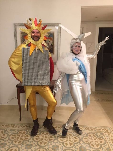 Solar & Wind Superhero Halloween Costume for Two! : 6 Steps (with Pictures) - Instructables Two Person Halloween Costumes, Wrestling Costumes, Superhero Halloween Costumes, Couples Costumes Creative, Superhero Images, Halloween Costumes Diy Couples, Superhero Halloween, Costume Carnaval, Kiss The Sky