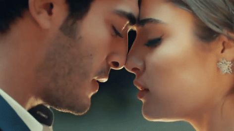 Murat & Hayat First Kiss - Full Unedited Version With Their Love Tune on Make a GIF Kiss Gif, Hayat And Murat, Make A Gif, Make A Video, First Kiss, Kiss, Gif, Quick Saves