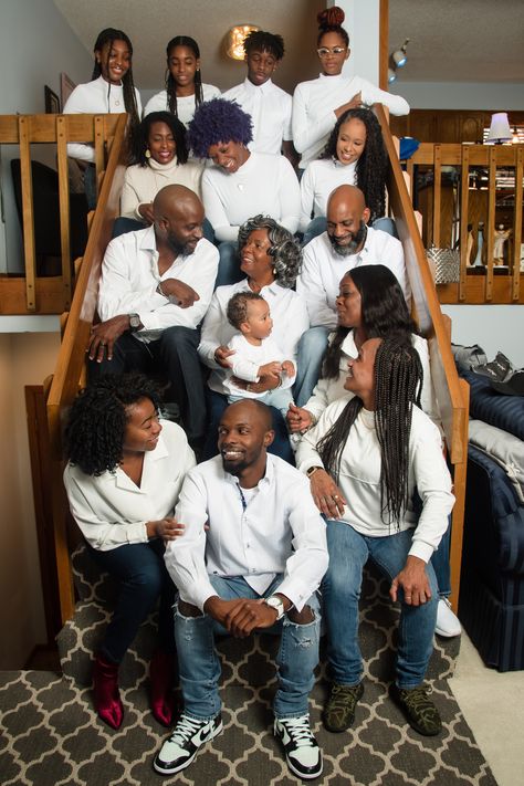 Kansas City Photographer Spending Time With Family Aesthetic, Black Grandparents Family Photos, Big Family Photoshoot Ideas, Family Vision Board Pictures, Large Black Family Photoshoot, African American Family Photoshoot Ideas, Melanin Family Photoshoot, Big Family Aesthetic Black, Black Family Lifestyle Photography