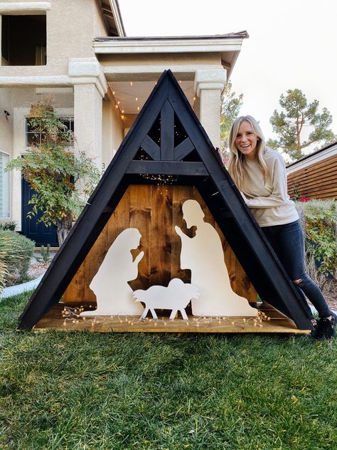 Diy Nativity Scene Outdoor, Diy Nativity Scene, Angela Rose Home, Scene Diy, Nativity Scene Diy, Angela Rose, Outdoor Nativity Scene, Outdoor Nativity, Diy Nativity