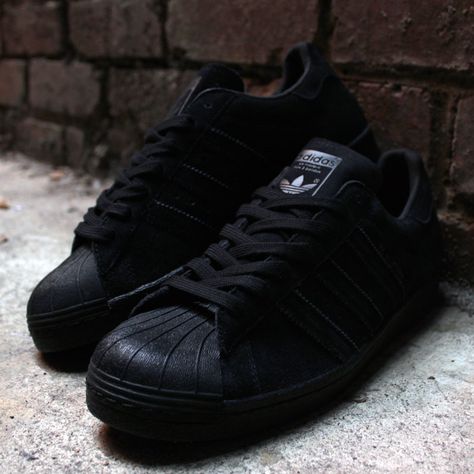 Superstar Black Outfit, Black Adidas Superstar Outfit, All Black Adidas, Superstar Outfit, Male Ootd, Adidas Superstar Black, Black Adidas Shoes, Black Superstar, Skate Fits