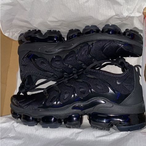 NIKE VAPOR MAXES SIZE 7 Nike Vapor Max Air, Vapor Max Plus, Nike Vapor Max, Air Vapormax Plus, Nike Air Vapormax Plus, Vapor Max, Nike Vapormax, Nike Sale, Max Black