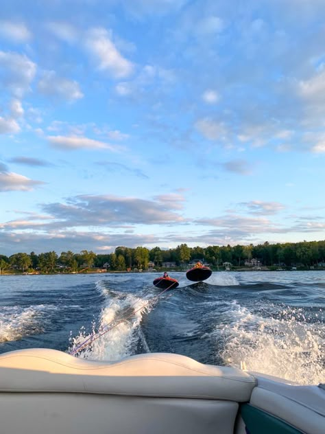 Lake Mom Aesthetic, Boat Days Aesthetic, Summer At The Lake Aesthetic, Lake Vacation Aesthetic, Summer On The Lake, Lake Weekend Aesthetic, Midwestern Summer Aesthetic, Lake House Vibes, Canadian Summer Aesthetic