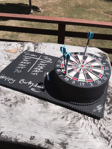 Dart Board Fondant Cake Dart Themed Party, Dart Birthday Cake, Dart Cake, Dartboard Cake Template, Dart Board Cake, Dartboard Cake, Dart Shirts Funny, Play Darts, Sports Themed Cakes