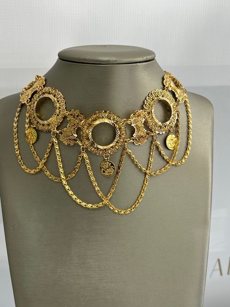 traditionally elevate your style with this 3 coin choker 61.10 grams Gold Chest Jewelry, Gold Fantasy Jewelry, Golden Choker, Ottoman Jewelry, Traditional Accessories, Medieval Necklace, Hand Jewelry Rings, Coin Choker, Gold Collar Necklace