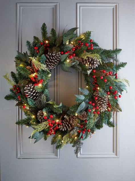 Very home  pre-lit red berry christmas wreath – 80 cm the understated beauty of this pre-lit christmas wreath Christmas Door Wreaths Traditional, Red Christmas Door Decoration, Christmas Wreaths Red And Green, Xmas Door Wreaths, Christmas Wreaths Traditional, Red Berry Christmas Wreath, Christmas Decor Ideas Pine Cones, Christmas Pine Cone Wreath, Christmas Wreath Aesthetic