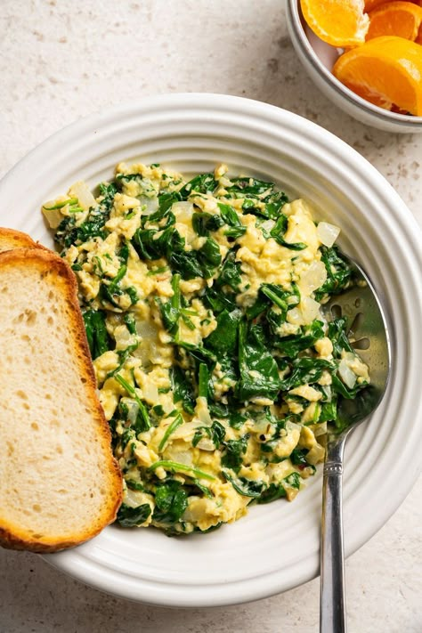 Scrambled Egg With Spinach, Spinach Eggs Recipe, Spinach Eggs Scramble, Eggs And Spinach Breakfast, Egg Spinach Breakfast, Spinach With Eggs, Scrambled Egg Recipes Healthy, Egg And Spinach Breakfast, Spinach Scrambled Eggs