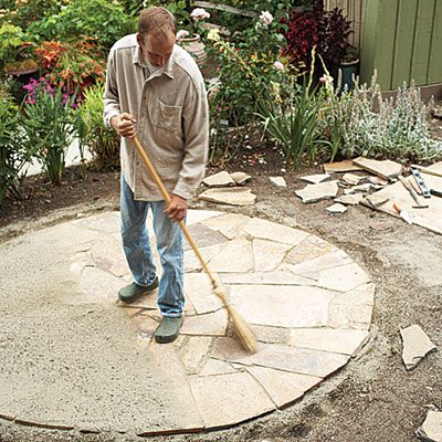 creating a flagstone patio space - Sunset Magazine for details... Flagstone Patio Design, Fire Pit Wall, Circular Patio, Modern Fire Pit, Round Patio, Metal Fire Pit, Fire Pit Landscaping, Flagstone Patio, Fire Pit Seating