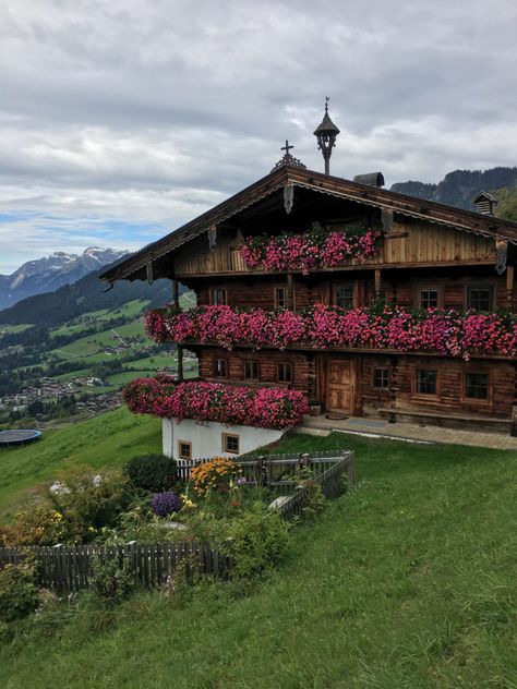 Austrian House Interior, Austrian Alps Aesthetic, House In The Alps, Mountaintop House, Austria Autumn, Austrian House, Austria House, Europe Hiking, Austrian Village