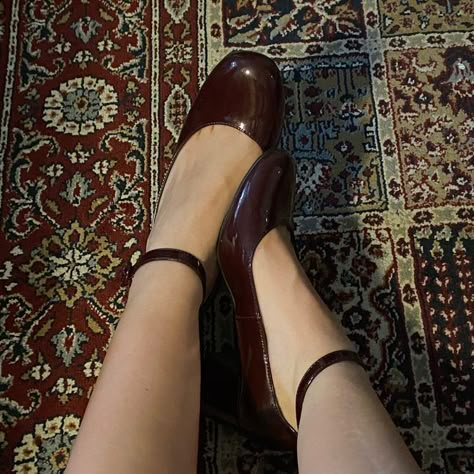 Red Gloomy Aesthetic, Dark Red Shoes, Back To University, Mazzy Star, Peggy Carter, Chuck Norris, The Secret History, Baby Boomer, Academia Aesthetic