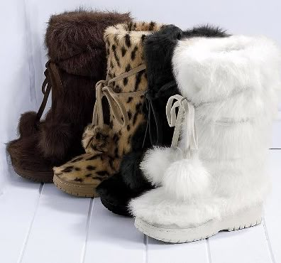 My Colin Stuart Fur Pom Pom boots!! Love em they are so warm and comfy!! White Fur Boots, Faux Fur Fashion, Dr Shoes, Girly Shoes, Swag Shoes, Fur Fashion, Fur Boots, Pretty Shoes, Dream Shoes