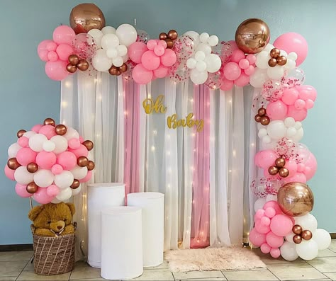 Pink And White Birthday Decor Simple, Pink And White Balloons Birthday, Baby Girl Balloons Decoration, Pink Birthday Backdrop Ideas, Balloon Decorations Pink And Gold, Pink And White Balloon Decorations, Christening Backdrop Girl, Christening Decorations For Baby Girl, Baby Shower Home Decorations