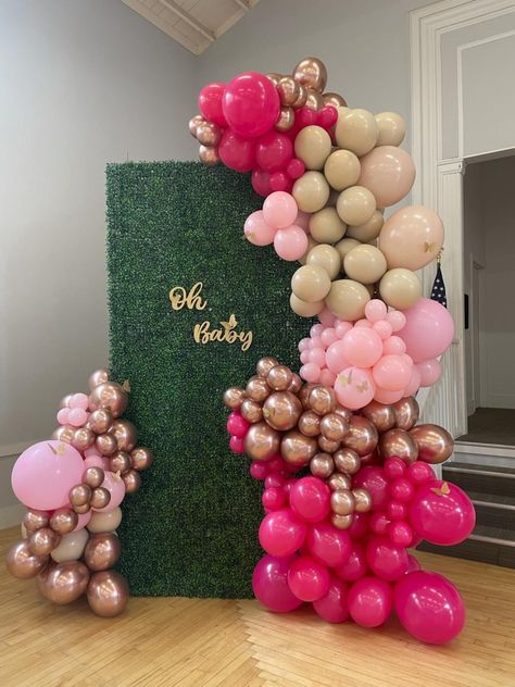 18th Party, Beautiful Balloons, Balloon Creations, Balloon Decor, Wall Backdrops, Event Ideas, Grad Party, Grad Parties, Balloon Arch