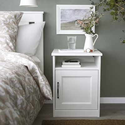 SONGESAND Bedroom Series - IKEA Bedside Table With Door, White Nightstand Decor Ideas, Songesand Nightstand, Bed Side Table Ideas, Ikea Bedside Table, Ikea Nightstands, Nightstand Ikea, Bedside Table Ikea, Bedside Table White