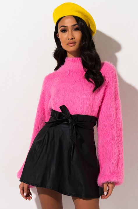 Hot Pink And Black Outfit, Pink And Black Outfit, Winter Goals, Leather Miniskirt, Hot Pink Sweater, Chicago Fashion, Academia Fashion, Fuzzy Sweater, Teenager Outfits