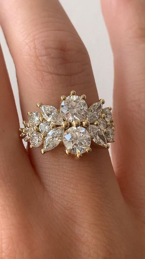 Diamond Cluster Ring Round, Offbeat Engagement Ring, Engagement Ring Inspo Unique, Engagement Rings Extravagant, Untraditional Wedding Rings, Unusual Engagement Rings Unique, Wedding Rings Flower, Untraditional Engagement Rings, Beautiful Jewelry Rings