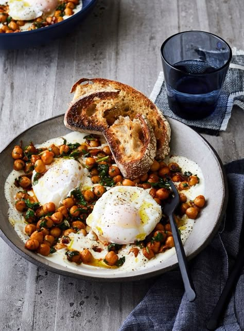 Herbed Chickpeas, Yoghurt and Poached Eggs Poached Egg Recipe, Eggs Dinner, Egg Lunch, New Zealand Food, Grilled Bread, Poached Egg, Artisan Food, Savory Breakfast, Budget Friendly Recipes