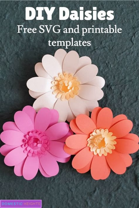 Free Paper Flower Templates, Cricut Flowers, Paper Flower Templates, Paper Daisy, Easy Paper Flowers, Paper Flower Wall Decor, Large Paper Flowers, Flowers Craft, Paper Flower Crafts