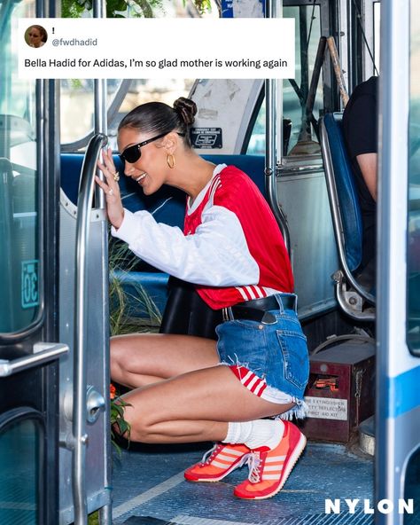 Style maven @bellahadid is back on the streets, baby! The model stepped out in New York today for her new @adidasoriginals collab in what appears to be two pairs of shorts — but is actually an extra-long jersey tucked into her bottoms and pulled down past the frayed hemline of her Daisy Dukes. Her mind... [Getty] Bella Hadid Jeans, Model Off Duty Style 90s, Aesthetic Workout Outfits, Streetwear Editorial, Workout Outfits Aesthetic, Model Off Duty Aesthetic, Bella Hadid Photos, Kendall Bella, Pride 2023