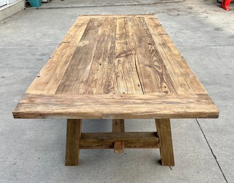 Unique Dining Table, Rustic Farmhouse Dining Table, Unique Dining Tables, Wood Dining Room Table, Dining Table Wood, Stained Table, Reclaimed Wood Dining Table, Furniture Unique, Farmhouse Dining Table