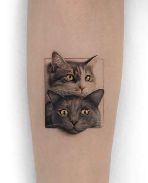 Cat Tattoo Face, Cat Face Tattoos, Cat Outline Tattoo, Cat Portrait Tattoos, Phönix Tattoo, Pet Tattoos, Cat Tattoo Ideas, Cute Cat Tattoo, Cat Outline