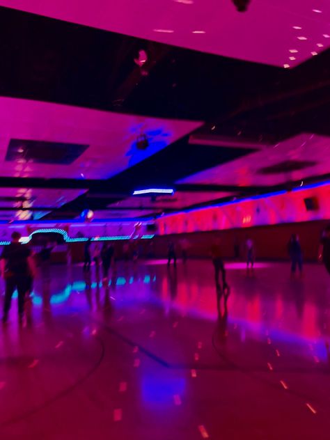 Neon Roller Rink, 80s Roller Skating Aesthetic, Rollerskating Rink Aesthetic, Pink Roller Skates Aesthetic, Hot Pink And Blue Aesthetic, Roller Disco Aesthetic, Roller Skating Aesthetic 80s, Roller Skating Rink Aesthetic, 80s Rollerskate