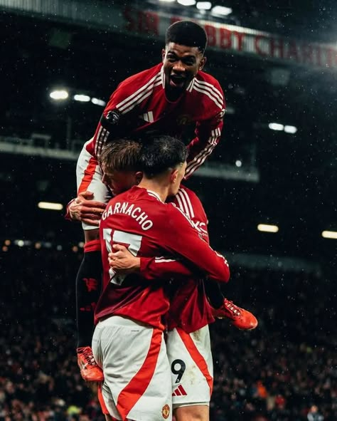 Manchester United Wallpapers 4k, Football Players Wallpaper, Wallpaper Football Players, Manchester United Wallpapers, Players Wallpaper, Wallpaper Football, Manchester United Wallpaper, Manchester United Football, Football Wallpaper