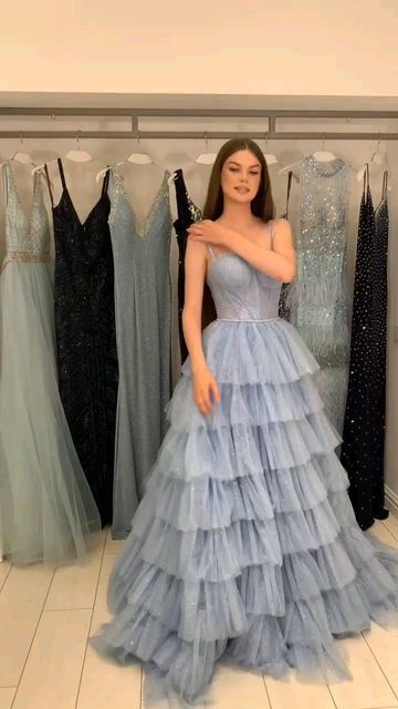 My World of Dresses on Instagram: "1 or 2? 😍💙 👗🎥 @la_novale" 50 Aesthetic, Senior Prom Dresses, Best Prom Dresses, Blue Homecoming Dresses, Prom Dress Inspiration, Cute Prom Dresses, Pretty Prom Dresses, Fairytale Dress, Grad Dresses