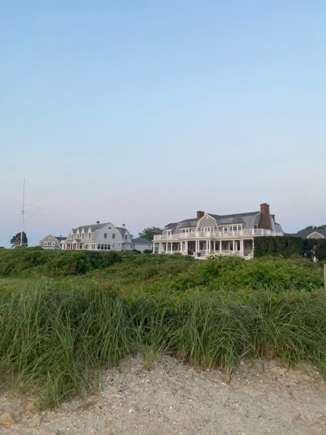 Beach House Cape Cod, Marthas Vineyard Houses, Cape Cod Summer House, Massachusetts Beach House, Maine Beach House Aesthetic, Martha’s Vineyard Houses, Martha's Vineyard House, Cape Cod Aesthetic House, Cape Cod House Aesthetic