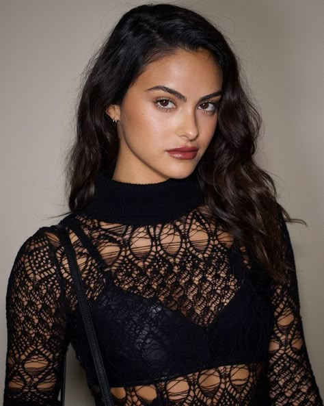 (1) riverdaleladiesdaily on Tumblr Camila Mendes Style, Camila Mendes Veronica Lodge, Face Claims Female, Cami Mendes, Camilla Mendes, Girl Actors, Veronica Lodge, Female Face Claims, Camila Mendes