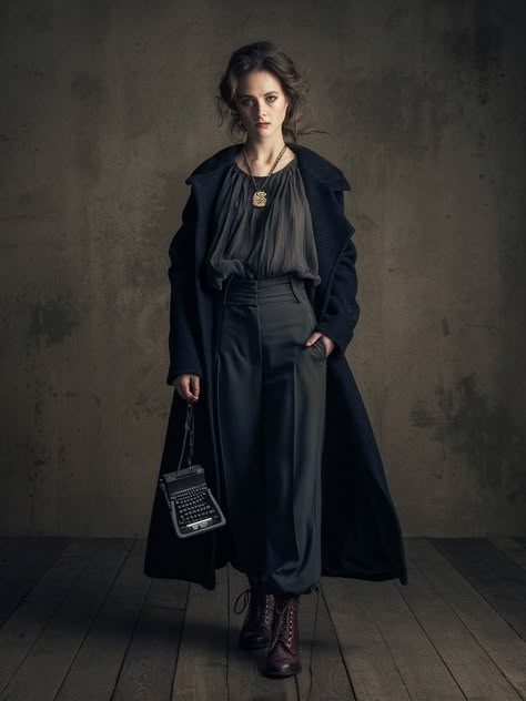 15 Dark Academia Outfit Ideas That'll Make You Feel Like a Scholarly Goddess 8 Non Black Goth Outfits, Dark Romanticism Outfit, Victorian Fashion Accessories, History Inspired Outfits, Feminine Gothic Outfits, Dark Witch Fashion, Cool Indie Outfits, All Black Dark Academia Outfits, Mideavel Aesthetic Outfits