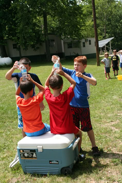 Water Games For Kids Outdoor, Family Relay Race Games, Messy Relay Games, Group Water Games, Water Games For Youth Groups, Water Balloon Relay Race, Water Relay Race, Kids Water Party, Relay Games For Kids