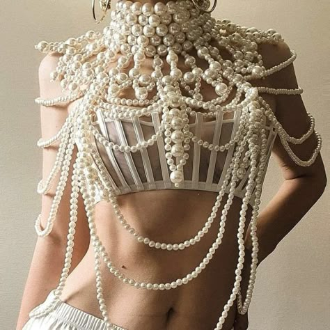 Body Necklace Chain, Goddess Aesthetic, Jewelry Classic, Chain Bra, Body Chains, Paris Photography, Beaded Top, Fantasy Clothing, Fantasy Fashion