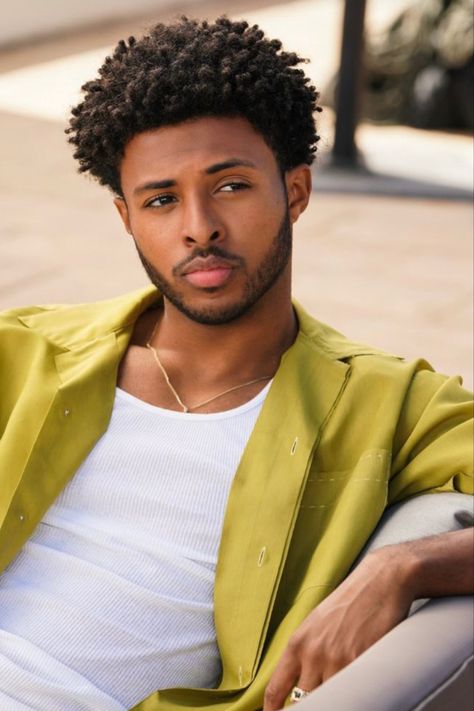 Black Men Hairstyles Twist, Afro Hair Fade, Black Man Haircut Fade, Twist Hair Men, Hairstyles Twist, Diggy Simmons, Hair Twists Black, Afro Hairstyles Men, Afro Fade