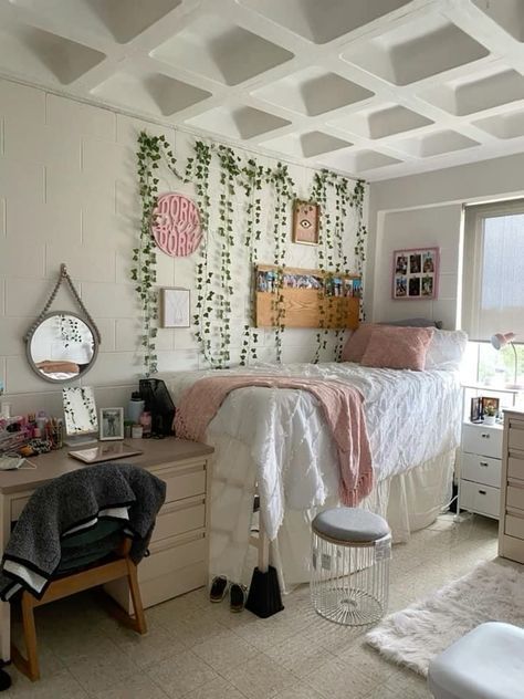 1.Home Decor: #homedecor, #interiordesign, #homedesign, #decor inspiration College Apartment Bedroom Layout, Single Dorm Room, Collage Dorm Room, Dorm Room Themes, Pretty Dorm Room, College Dorm Inspo, College Bedroom Decor, Dorm Room Layouts, Pink Dorm Rooms