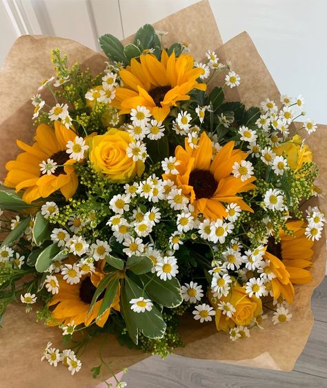 Sunflower Arrangements, Yellow Bouquets, Sunflowers And Daisies, Daisy Bouquet, Boquette Flowers, Flower Farmer, Sunflower Bouquets, Flowers Bouquet Gift, Nothing But Flowers