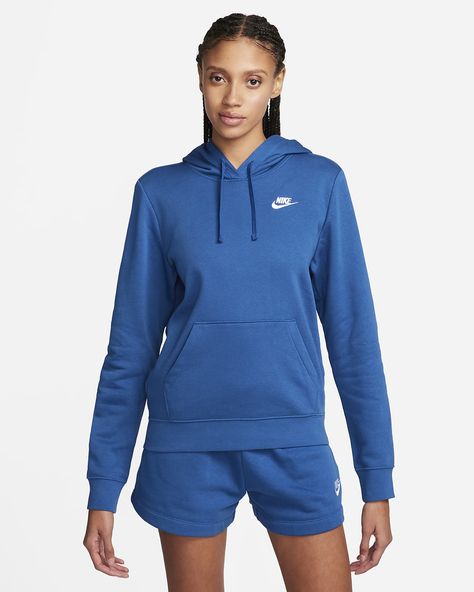 Nike Sportswear Club Fleece Women's Pullover Hoodie. Nike.com Nike Blue Hoodie, Nike Azul, Nike Fleece Hoodie, Blue Nike Hoodie, Layered Hoodie, Nike Sportswear Club Fleece, All Nike Shoes, Nike Fleece, Blue Nike