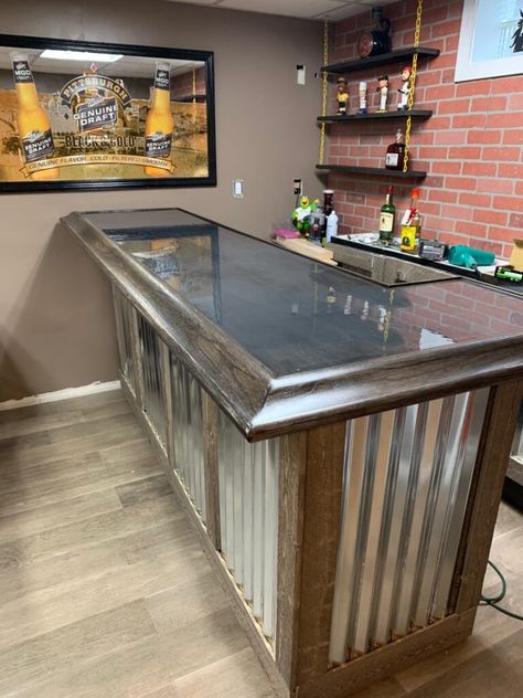 Garage Bar Ideas, Building A Bar, Rustic Basement Bar, Building A Home Bar, Home Bar Plans, Basement Bar Plans, Home Bar Ideas, Diy Outdoor Bar, Bar Shed