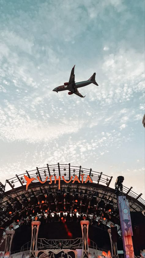 Airplane flying over at Ushuaia Ibiza Tomorrowland dimitri Vegas and like mike Ibiza Aesthetic Wallpaper, Ibiza Wallpaper, Ibiza Ushuaia, Hi Ibiza, Ibiza Aesthetic, Travel Ibiza, Ushuaia Ibiza, Ibiza Trip, Ibiza Holiday