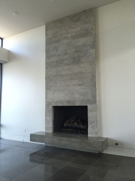 Modern Fireplace Tiles, Contemporary Fireplace Designs, Fireplace Designs, Fireplace Tile Surround, Fireplace Tv Wall, Concrete Fireplace, Contemporary Fireplace, Fireplace Hearth, Modern Tiles