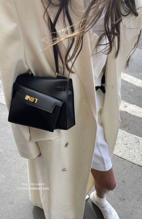 Hermes Kelly Street Style, Elegant Classy Outfits, Kensington And Chelsea, Autumn Fits, Kelly Bag, Mode Inspiration, Classy Outfits, Fashion Inspo Outfits, Winter Outfits