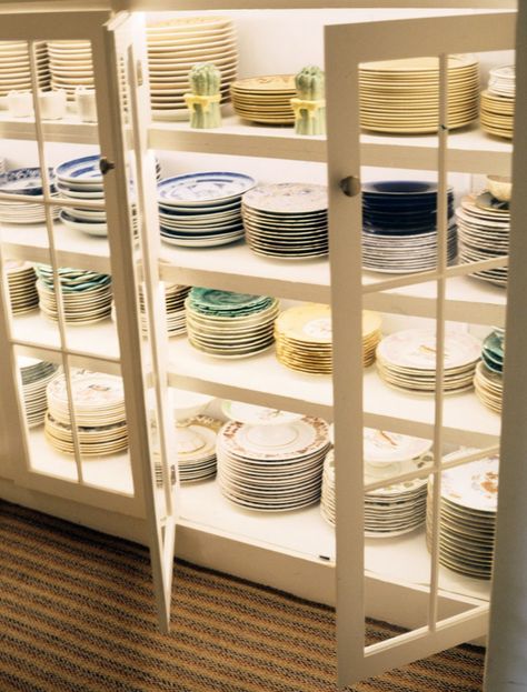 Plates And Glasses Display, Pantry Plate Storage, Plates Display Cabinet, Plate Storage Kitchen Shelves, Plate Storage Cabinet, Plate Display Cabinet, Plates Organization Cabinets, Crockery Pantry, Plates Storage Ideas